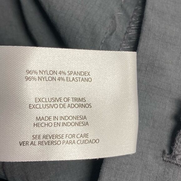 EDDIE BAUER,Outdoor fashion cropped pants, Size Medium,zipper front pockets,Gray - Picture 7 of 10